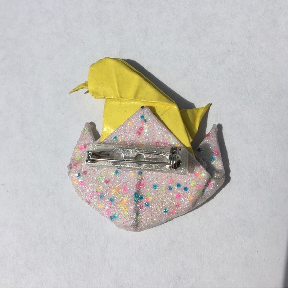 🐣Chick/Egg 💛✨Brooch/Pin ✨ Origami/handcrafted piece ✨ - Picture 2 of 4